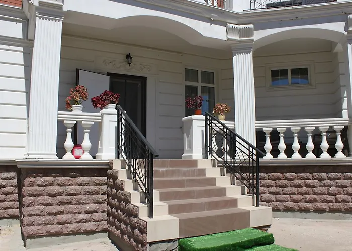 Lvovskaya Marine Club *